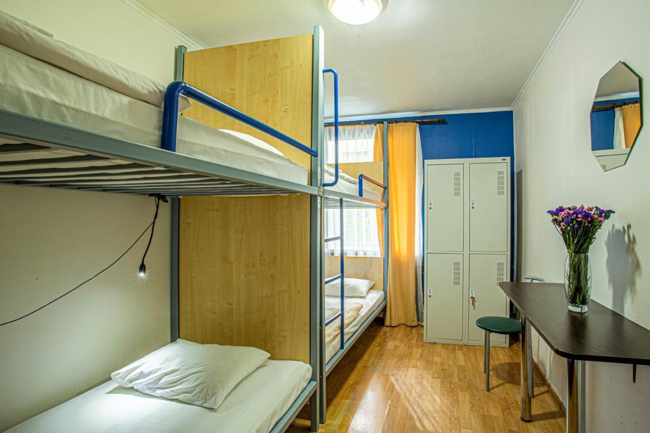 Gar'Is Hostel Kiev Bagian luar foto
